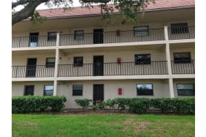 104 Capri Isles Blvd #103, VENICE