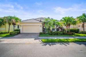 7727 33rd St E, SARASOTA