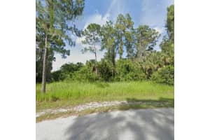 Geranium Ave, NORTH PORT