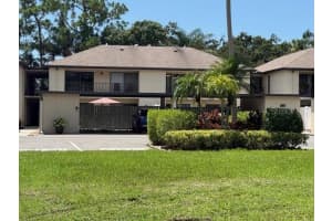 6120 Country Club Way #207, SARASOTA
