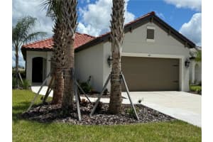 261 Potenza Loop, NOKOMIS