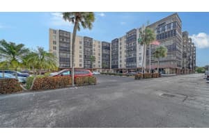 2901 26th St W #601, BRADENTON