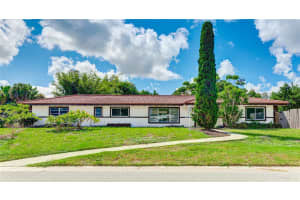 2618 Valencia Dr, SARASOTA