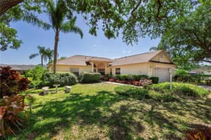 4527 Hamlets Grove Dr, SARASOTA