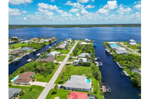 2410 Risken Ter, PORT CHARLOTTE