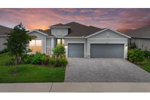 8554 Saint Kitts Cir, ENGLEWOOD