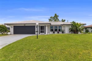305 Angelico Dr, NOKOMIS
