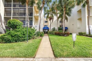 6116 43rd St W #104d, BRADENTON