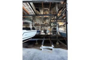 570 Blackburn Point Rd #19, OSPREY