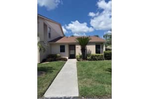 2681 Woodgate Ln #c4, SARASOTA