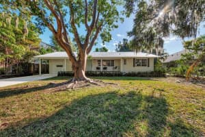 1726 Floyd St, SARASOTA