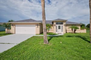 13592 Clara Ln, PORT CHARLOTTE