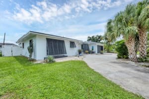 527 Bellaire Dr, VENICE