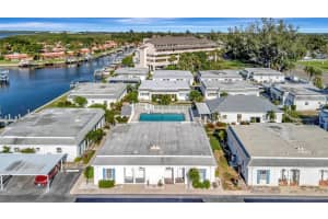 9718 Hernando Ct, BRADENTON