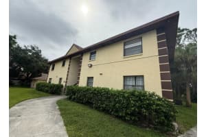 851 Mecca Dr #c, SARASOTA