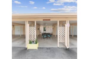 5057 Live Oak Cir #86, BRADENTON