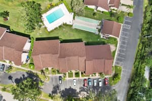 6221 Timber Lake Dr #c10, SARASOTA