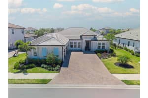 6172 Lungo Lago Dr, SARASOTA