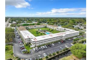 8101 11th St N #320, ST PETERSBURG