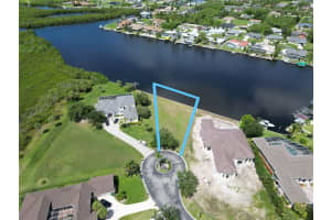 4361 Point Ct, PORT CHARLOTTE