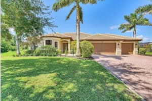 306 Country Meadows Way, BRADENTON