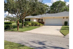 7157 Fairway Bend Cir, SARASOTA