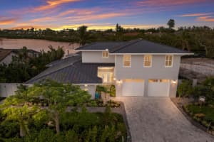4 Winslow Pl, LONGBOAT KEY