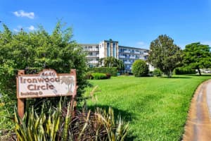 4440 Ironwood Cir #207d, BRADENTON