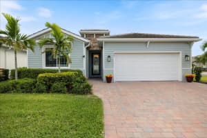 561 Ibiza Loop, VENICE