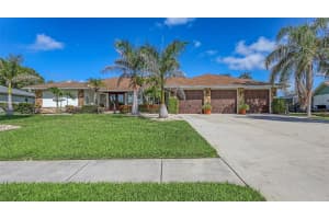 1085 Sorrento Woods Blvd, NOKOMIS