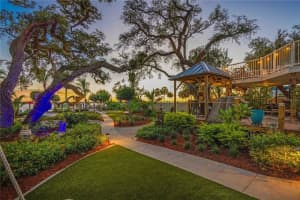 51 W Bay Heights Rd, ENGLEWOOD