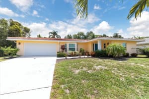 2943 Tuckerstown Dr, SARASOTA