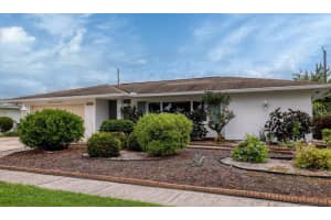 6735 Keystone Dr, SARASOTA