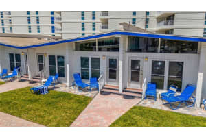 1129 Seaside Dr #7, SARASOTA