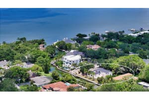 1620 N Lodge Dr, SARASOTA