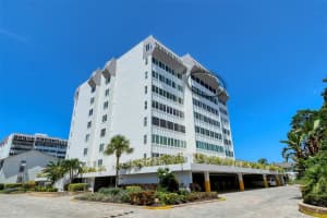 1125 W Peppertree Dr #706, SARASOTA