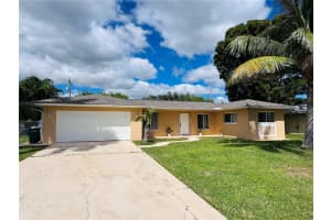 141 Sw 48th Ter, CAPE CORAL