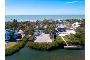 18 N Casey Key Rd, OSPREY