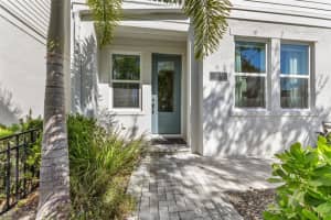 2467 Mangum Ct, SARASOTA