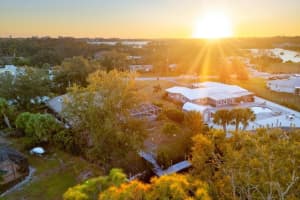 500 Dona Dr, NOKOMIS