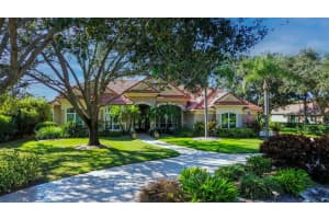 453 E Macewen Dr, OSPREY