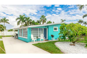 2713 Avenue C, HOLMES BEACH