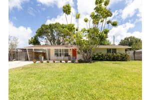 2933 Michigan St, SARASOTA