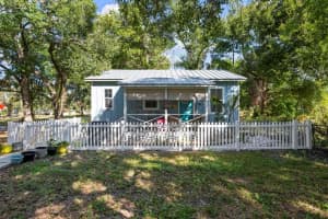 559 18th St E, BRADENTON