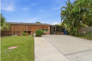 857 Palmetto St, ENGLEWOOD