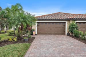 6720 Willowshire Way, BRADENTON