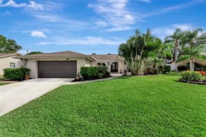 4553 Charing Cross Rd, SARASOTA