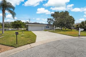 5720 Timber Lake Cir, SARASOTA