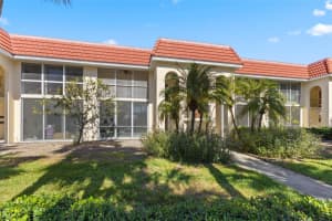 137 Avenida Messina #1, SARASOTA