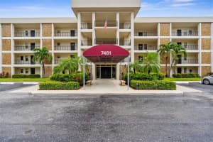 7461 W Country Club Dr N #301, SARASOTA 7461 W Country Club Dr N #301, SARASOTA